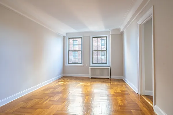 Rented by Metropolitan Equities | media 9