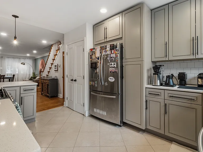 819 Tasker St — Photo 9