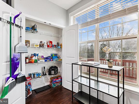3rd image of 1110 Carinoso Cir