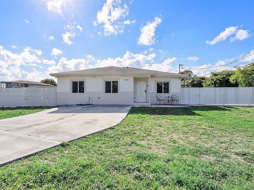 1st image of 11490 W Golf Dr