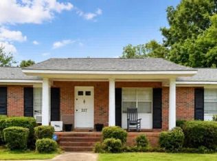 237 E 3rd St, Luverne, AL 36049