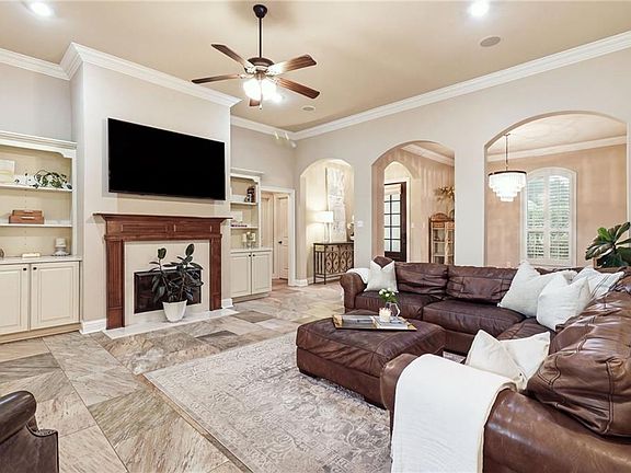 4th image of 408 Long Lake Dr