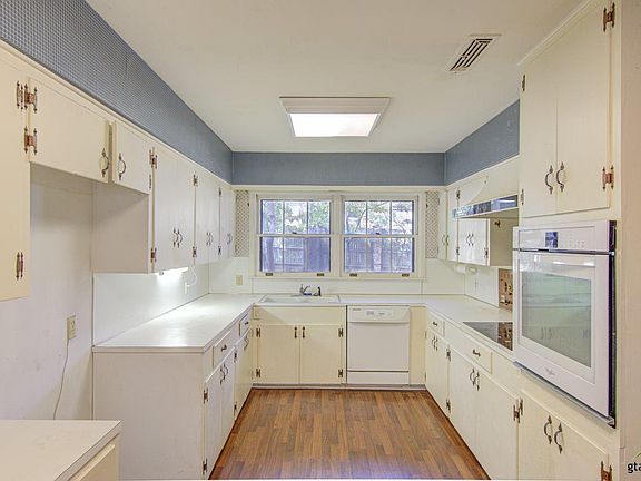 5th image of 2024 Sterling Dr