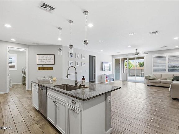 4th image of 44091 W PALO NUEZ Street