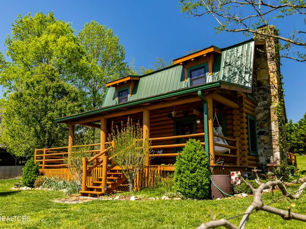 2438 Autumn Dr, Maryville, TN 37804