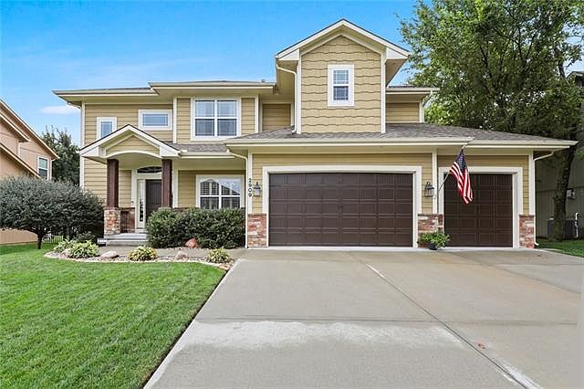 1st image of 2909 SE Jennifer Dr