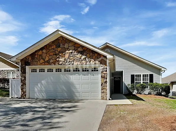 112 Charlotte Ct, Winston Salem, NC 27103