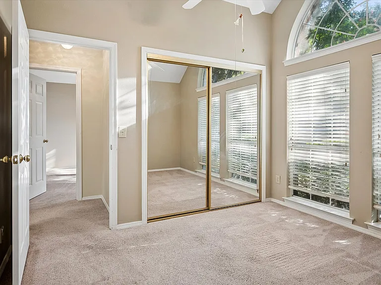 2201 Pendleton Ln — Photo 18