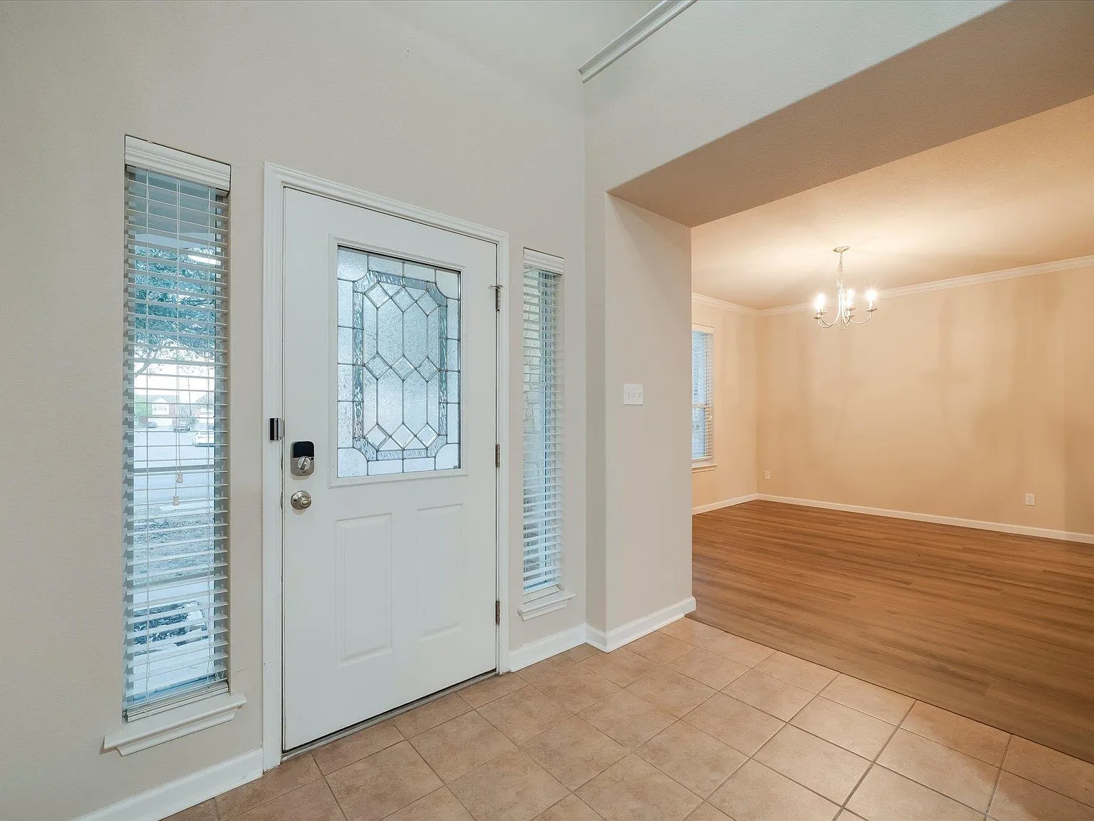5 bed, 3.5 bath, 3186 sqft, $2,995 — Photo 4