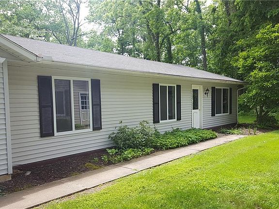 3rd image of 38 Williamsburg Ct