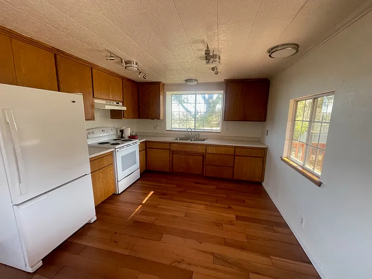 4425 Coyote Creek Ln — Photo 4
