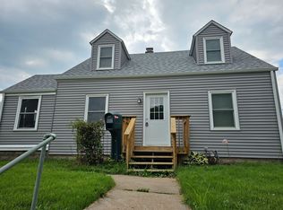 2422 Wilkes Ave, Davenport, IA 52804