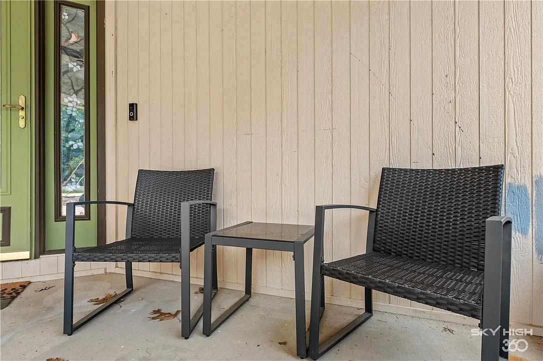 2 bed, 2.0 bath, 1237 sqft, $2,100 — Photo 4