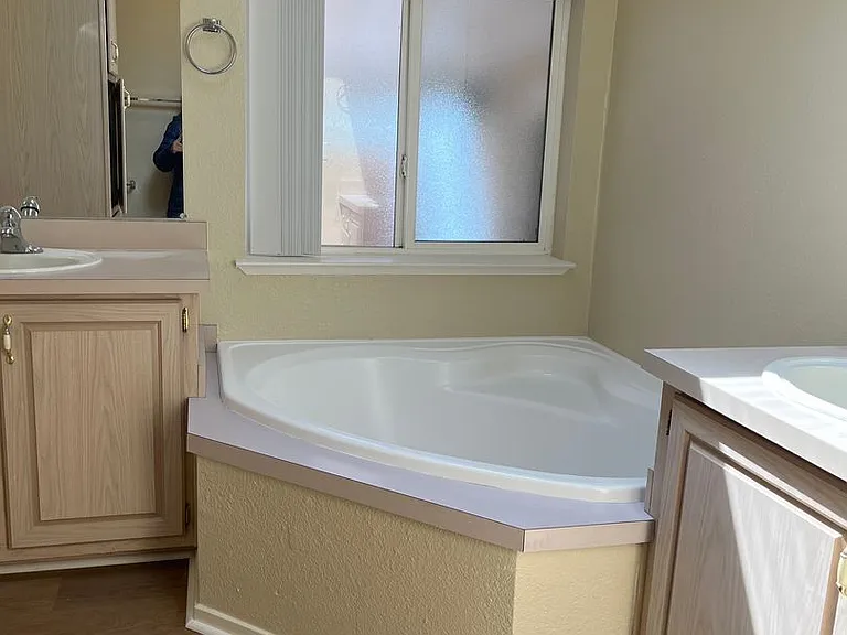 1237 Gambrel Dr — Photo 13