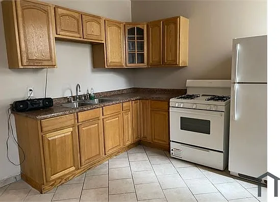 3939 W Fillmore St — Photo 11