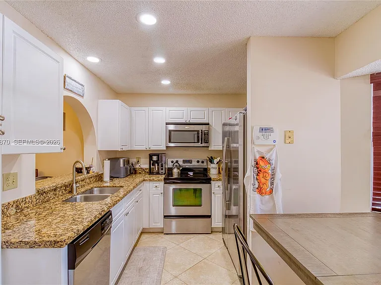 11415 Lakeview Dr #2-D — Photo 15