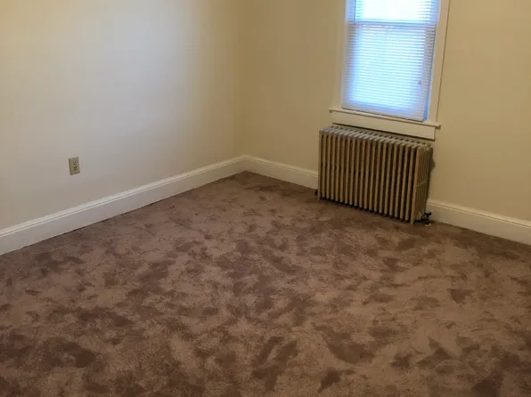 435 1/2 W Virginia Ave, Martinsburg, WV 25401