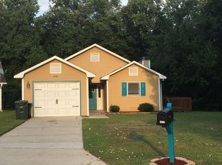 1658 Kara Ct, Fayetteville, NC 28304