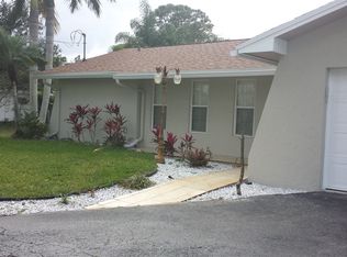 104 Barberton Rd, Lake Worth, FL 33467