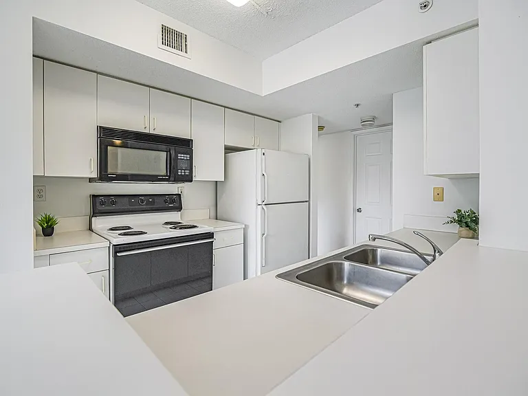 1670 N 42nd Cir #203 — Photo 14