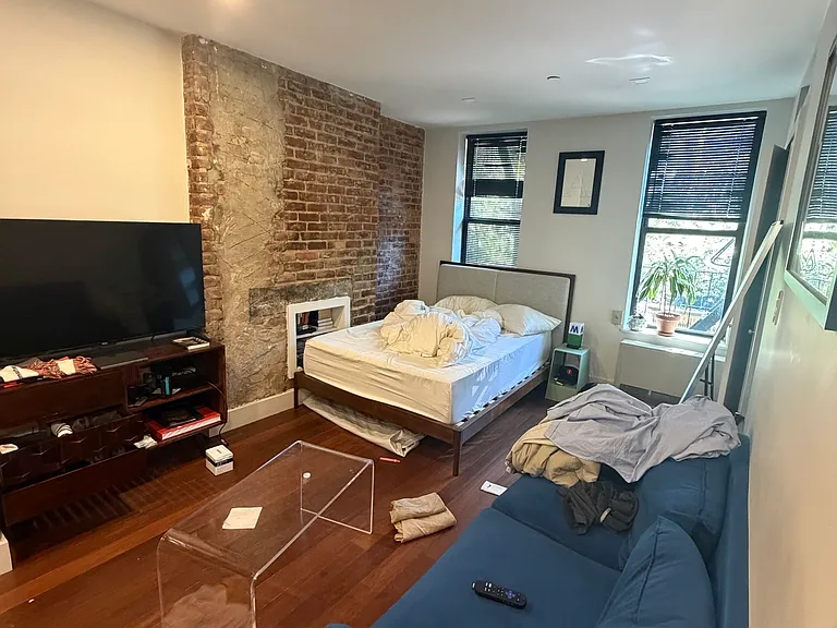 516 E 6th St #2B — Photo 3