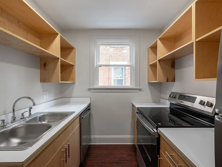 3604 Montgomery Rd — Photo 4