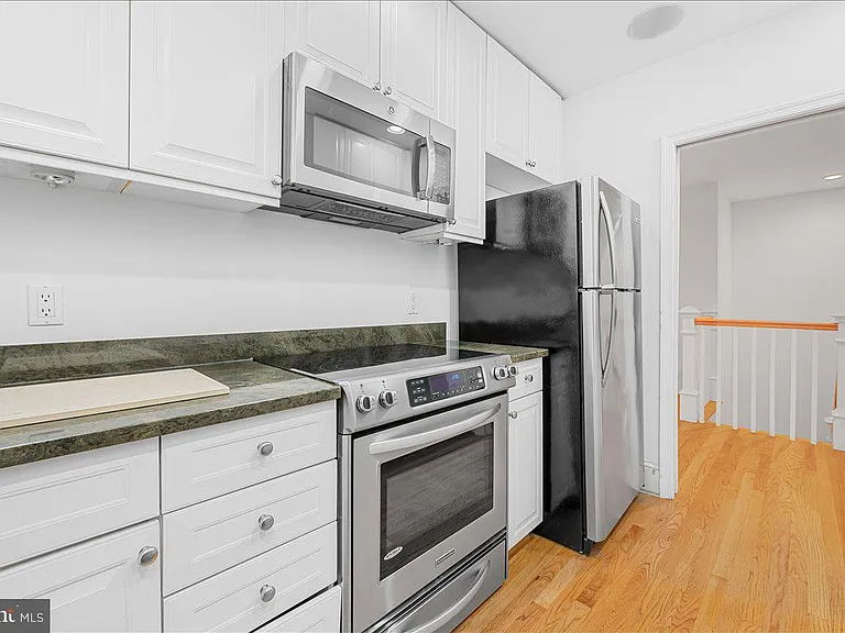 1830 17th St NW #103 — Photo 10