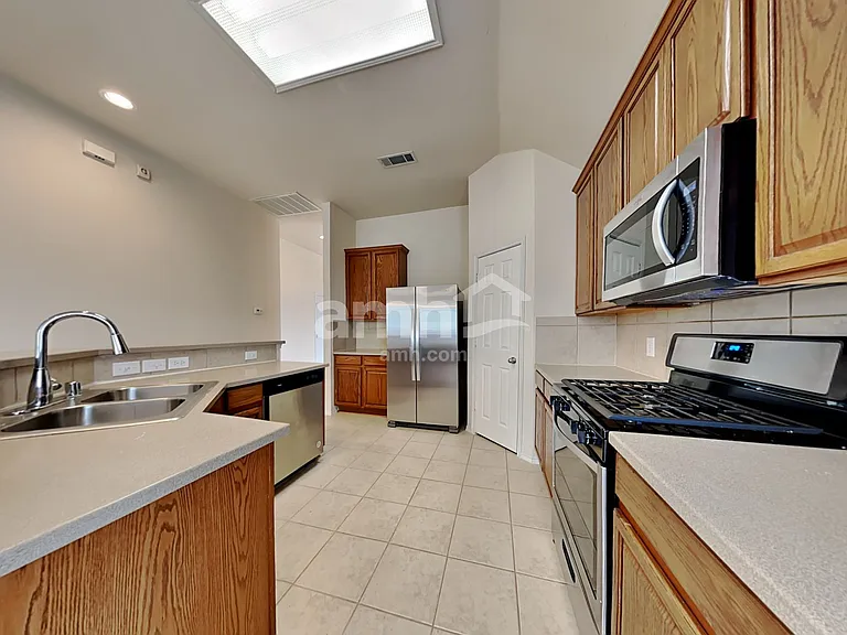 1356 Napa Dr — Photo 3