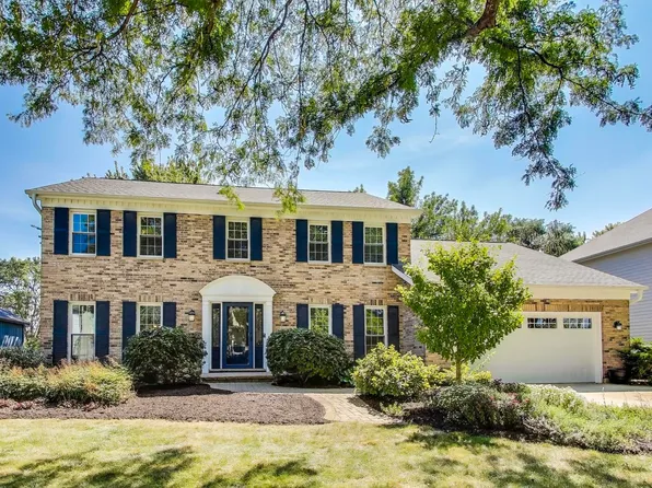 388 Du Pahze St, Naperville, IL 60565