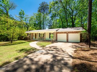 223 Chippewa Cir, Jackson, MS 39211