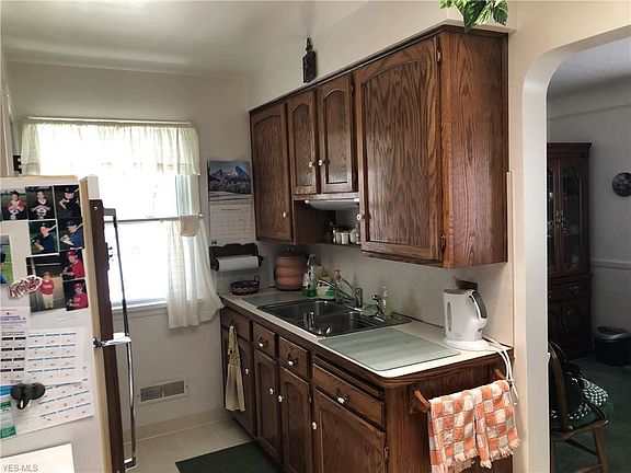 2nd image of 6724 Commonwealth Blvd