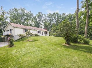 284 N Mabbettsville Rd, Millbrook, NY 12545