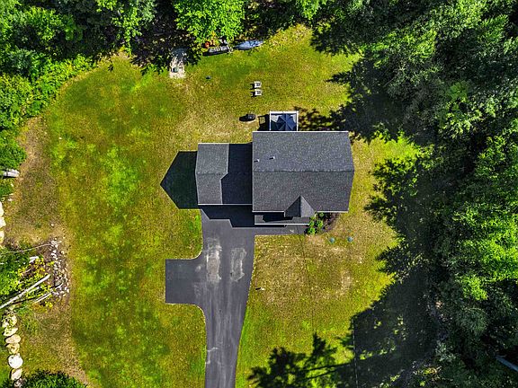 3rd image of 229 County Road
