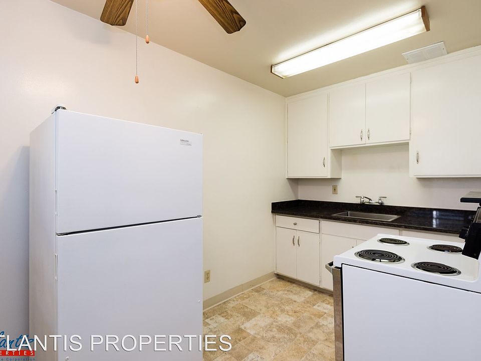 1st image of 420 S 3rd St APT 02