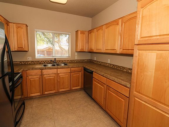 3rd image of 7050 E Sunrise Dr