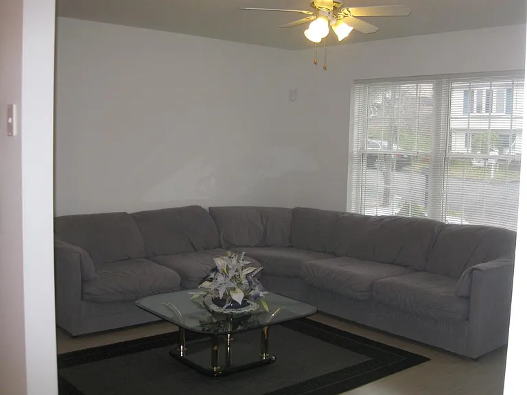 7 Donna Ln — Photo 4