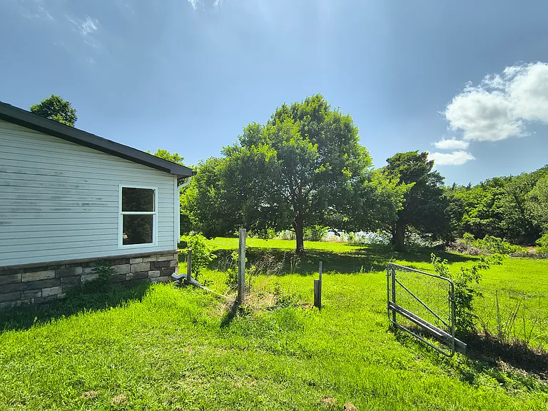 4735 E County Road 74 — Photo 40