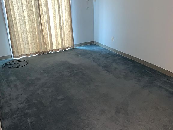 5th image of 6 Lancelot Ct APT 25