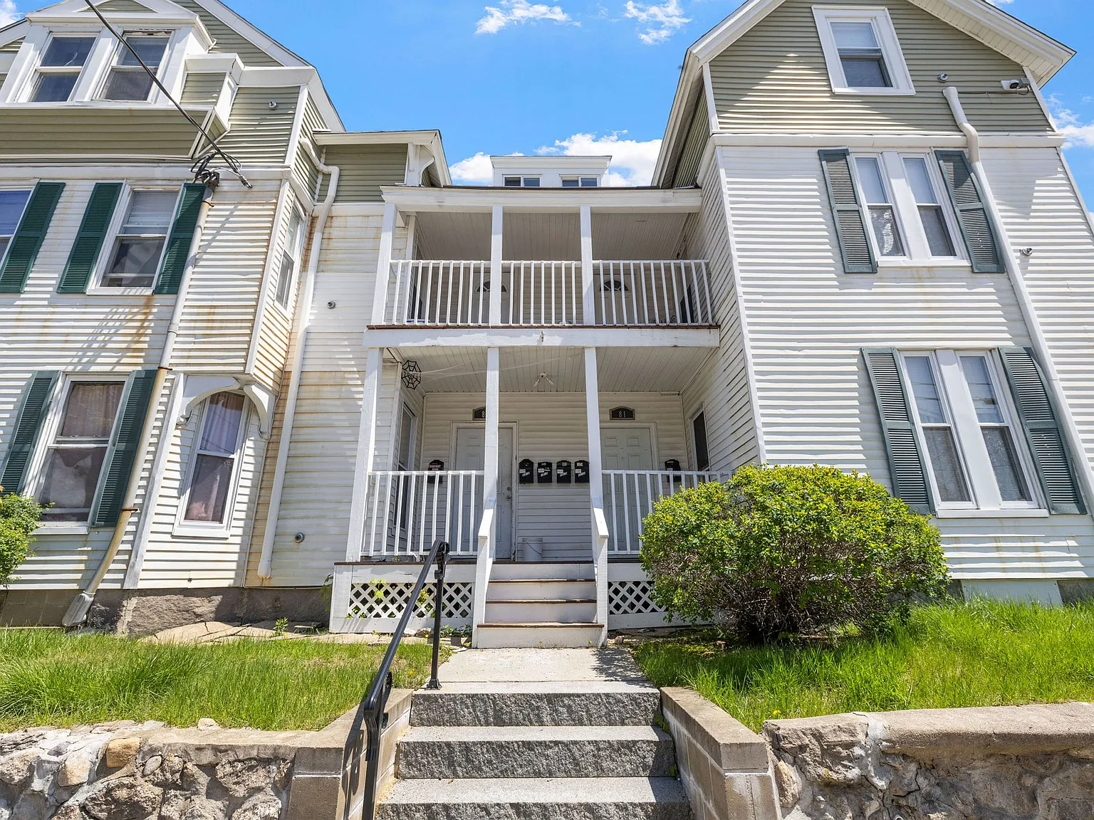 2 bed, 800 sqft, $1,250 — Photo 1