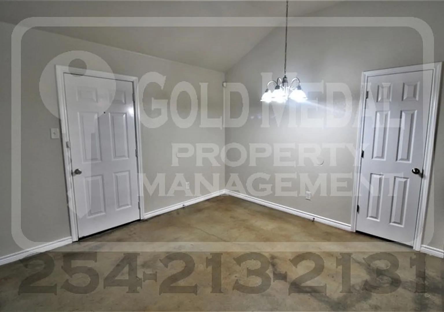 4003 Cambridge Dr — Photo 4
