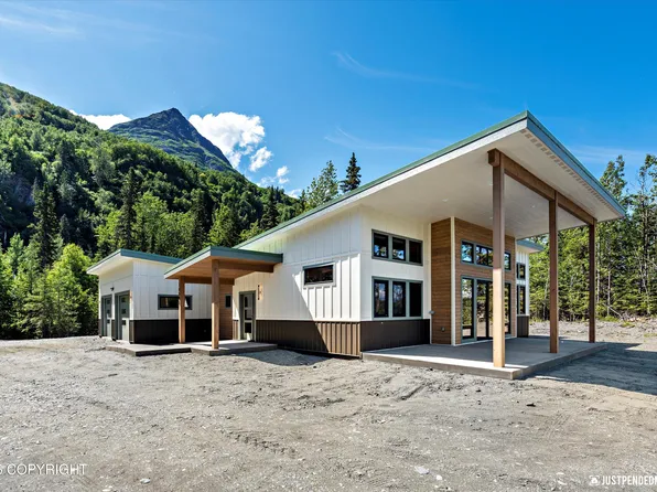 18593 E Knik River Rd, Palmer, AK 99645
