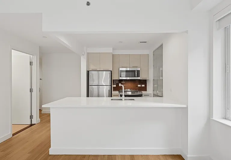 501 E 74th St #9F — Photo 5