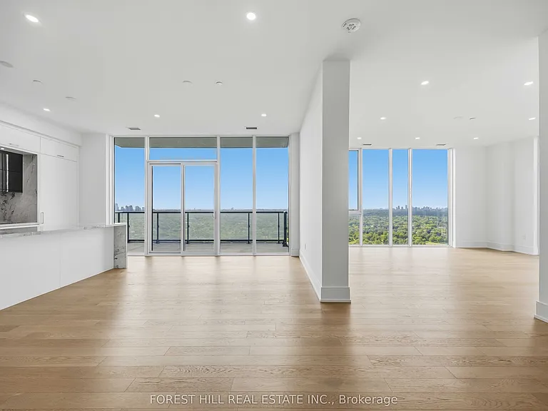 10 Inn On The Park Dr #Penthouse 3 — Photo 6