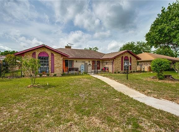 2nd image of 7010 Thornwood Dr