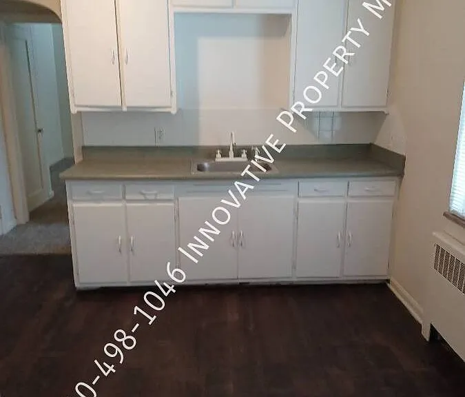 712 S Grand Traverse St #3 — Photo 8