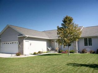 5328 Ironwood Dr, Cedar Falls, IA 50613