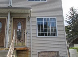 14 Prince St, Staten Island, NY 10304