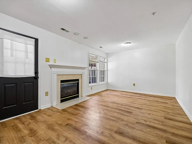 4616 Ripley Manor Ter — Photo 5