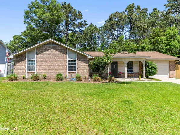 9708 Aztec Dr, Ocean Springs, MS 39564