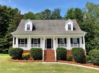 189 Hunters Horn Ln, Winston Salem, NC 27107